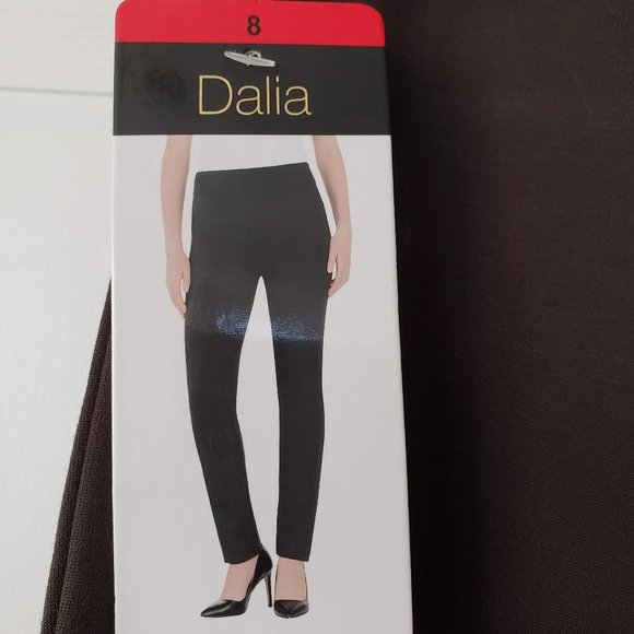 NWT Dalia Green Dress Pants, Size 8 - Picture 1 of 3